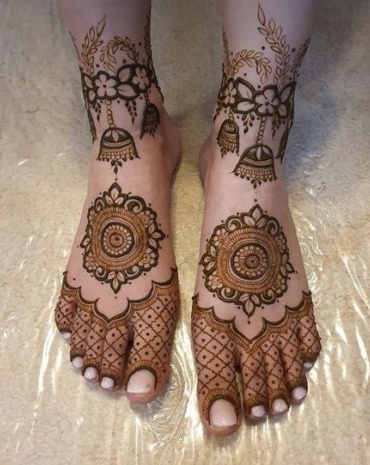 Advance bridal mehandi with figures